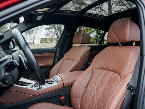 Used 2023 BMW X6 xDrive40i w/ M Sport Package image 16