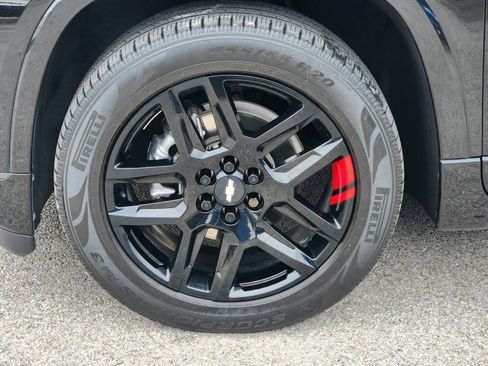 Used 2021 Chevrolet Traverse Premier w/ Redline Edition FWD image 32
