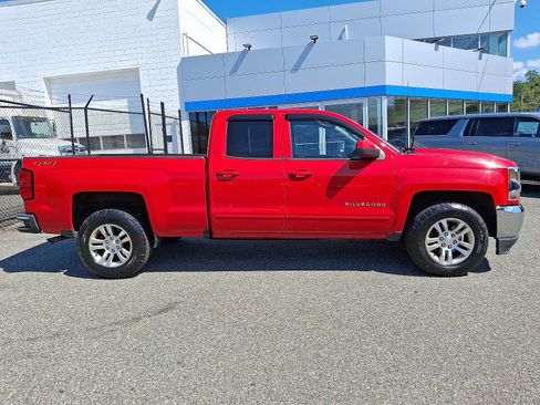 Used 2018 Chevrolet Silverado 1500 LT w/ All Star Edition image 7