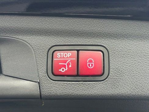 Used 2024 Mercedes-Benz GLE 450 4MATIC image 13