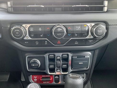 New 2026 Jeep Gladiator Mojave AWD/4WD image 16