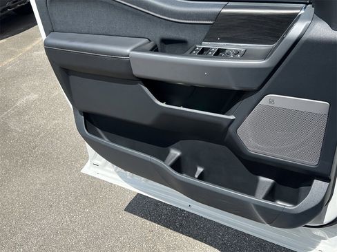 New 2025 Ford F150 Lariat w/ Equipment Group 501A Mid image 21