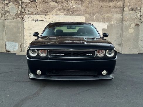 Used 2013 Dodge Challenger SRT8 w/ Harman Kardon Audio Group image 10