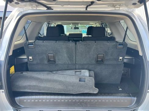 Used 2011 Toyota 4Runner SR5 w/ Convenience Pkg AWD/4WD image 14