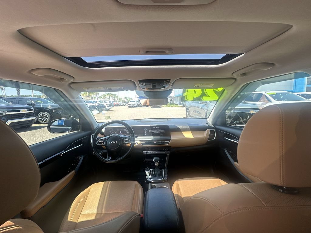 Used 2024 Kia Seltos EX AWD/4WD image 27
