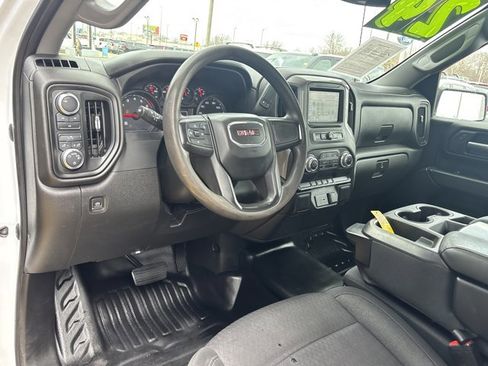Used 2024 GMC Sierra 2500 Pro w/ Convenience Package image 14