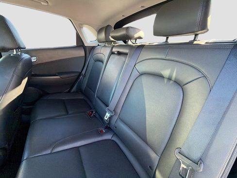 Used 2022 Hyundai Kona Limited w/ Cargo Package FWD image 18