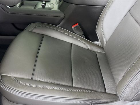 New 2026 GMC Sierra 3500 Denali w/ Denali Reserve Package image 15