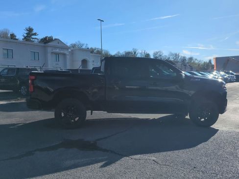 Used 2022 Chevrolet Silverado 1500 LT Trail Boss w/ Safety Package AWD/4WD image 9