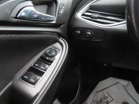 Used 2017 Chevrolet Malibu LS image 29