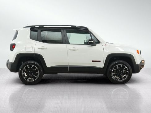 Used 2023 Jeep Renegade Trailhawk w/ Trailhawk Elite Group AWD/4WD image 7