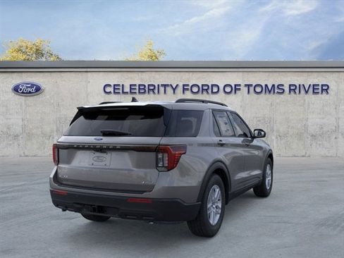 New 2026 Ford Explorer Active image 8