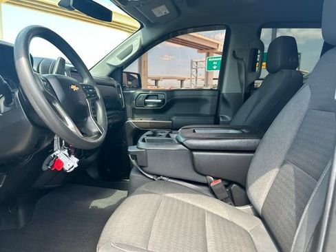 Used 2020 Chevrolet Silverado 1500 LT AWD/4WD image 33