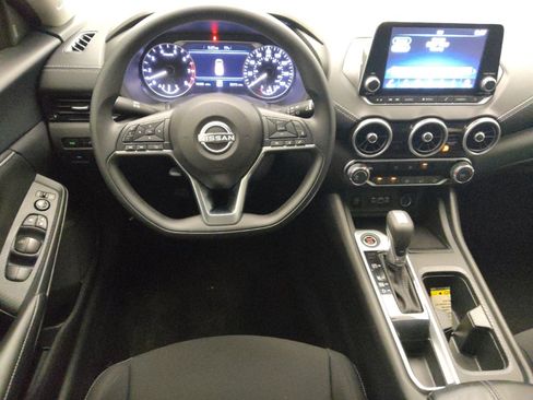 Used 2025 Nissan Sentra SV FWD image 22