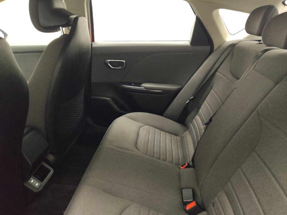 Used 2025 Kia K4 EX FWD image 18