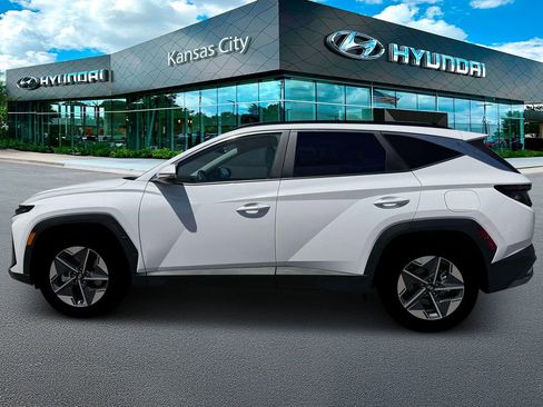New 2026 Hyundai Tucson SEL image 3