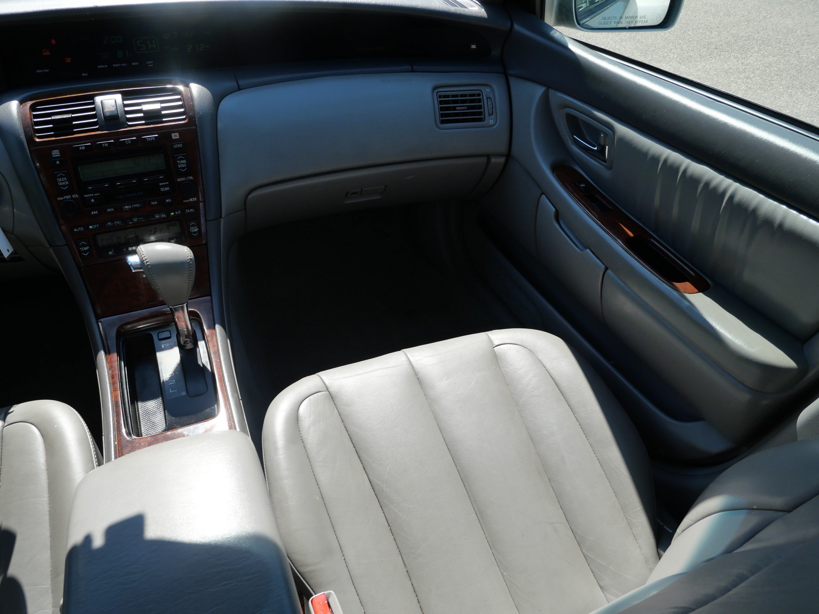 Used 2003 Toyota Avalon XLS FWD image 11