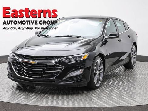 Used 2024 Chevrolet Malibu LT FWD image 1