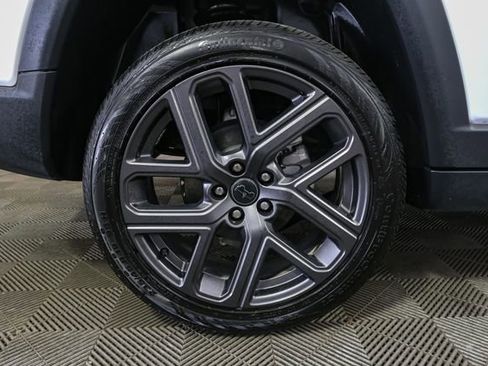 Used 2026 Jeep Compass Limited AWD/4WD image 16