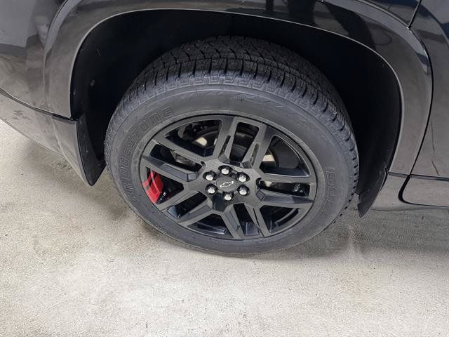 Used 2023 Chevrolet Traverse Premier w/ Redline Edition AWD/4WD image 9