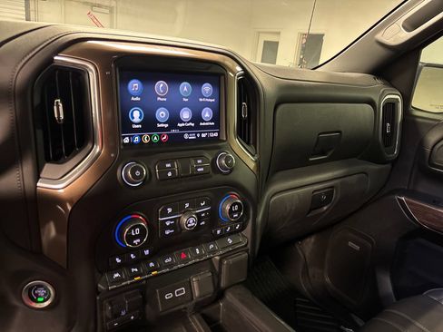 Used 2021 Chevrolet Silverado 1500 High Country w/ Technology Package AWD/4WD image 38