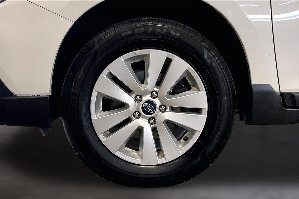 Used 2018 Subaru Outback 2.5i Premium AWD/4WD image 34