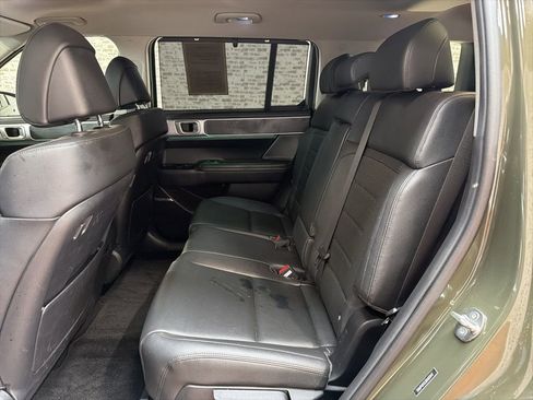 Used 2024 Hyundai Santa Fe Limited image 14