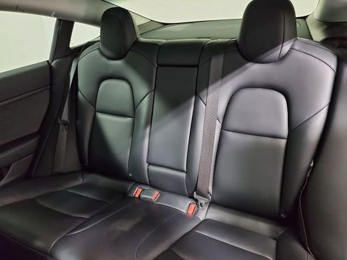 Used 2022 Tesla Model 3 Performance image 10