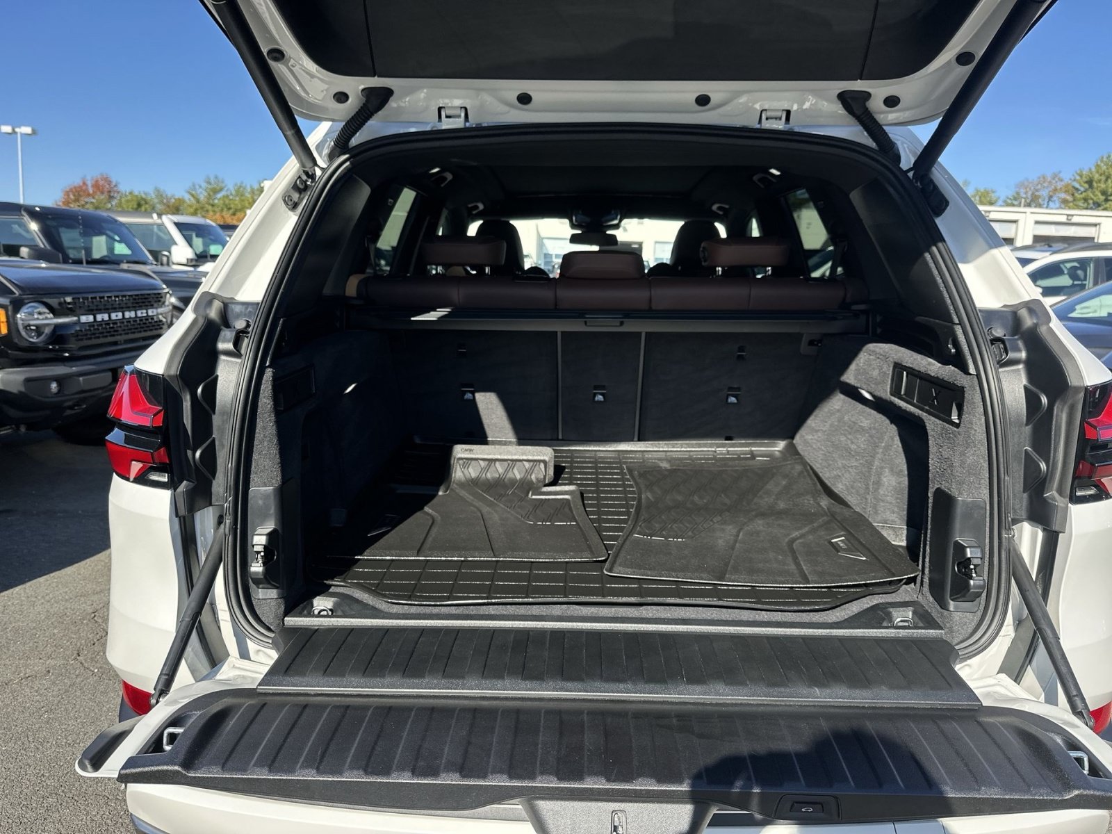 Used 2024 BMW X5 xDrive40i w/ Premium Package AWD/4WD image 27