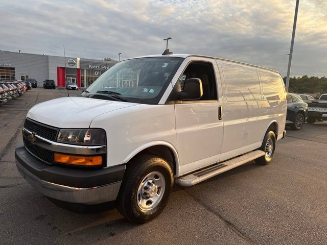 Used 2025 Chevrolet Express 2500 w/ Driver Convenience Package RWD image 40