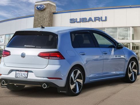 Used 2018 Volkswagen GTI SE image 2
