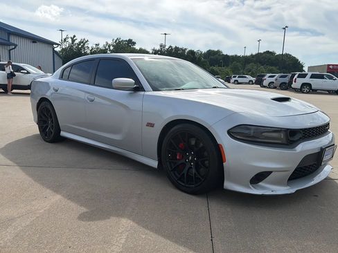 Used 2019 Dodge Charger Scat Pack w/ Dynamics Package RWD image 28