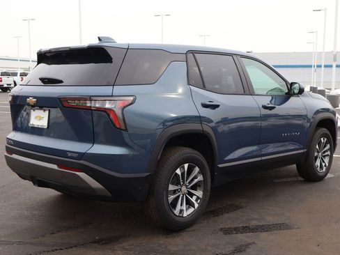 New 2026 Chevrolet Equinox LT w/ Convenience Package II image 8