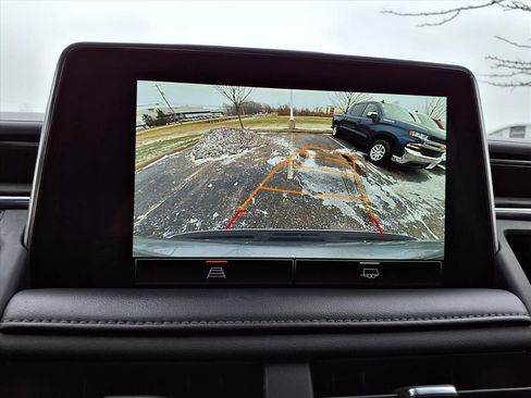 Certified 2023 GMC Yukon XL SLE image 7