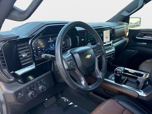 Used 2024 Chevrolet Silverado 1500 High Country AWD/4WD image 19