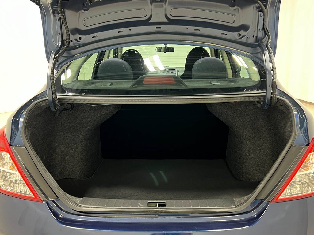 Used 2014 Nissan Versa S FWD image 24