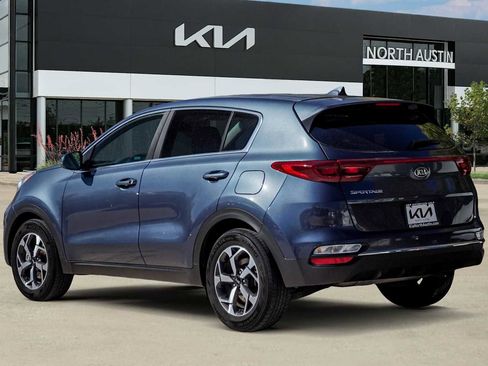 Used 2022 Kia Sportage LX image 4