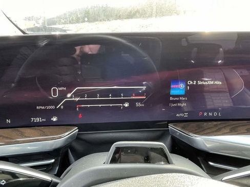 Used 2025 Cadillac Escalade Sport Platinum image 21