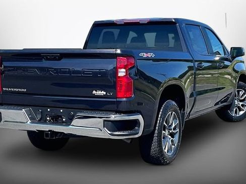 Used 2023 Chevrolet Silverado 1500 LT AWD/4WD image 2
