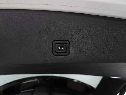 Used 2021 Cadillac XT6 Sport w/ Platinum Package image 8