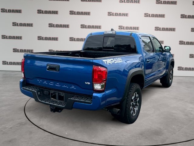 Used 2017 Toyota Tacoma TRD Off-Road w/ Premium & Technology Package AWD/4WD image 5