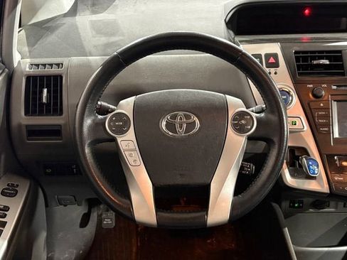 Used 2013 Toyota Prius V Five image 16