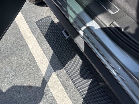 Used 2024 GMC Sierra 1500 AT4 w/ Technology Package image 13