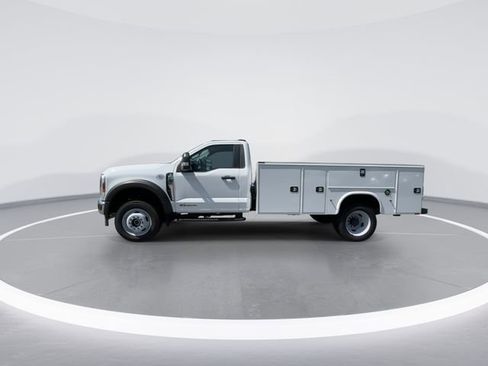 New 2025 Ford F550 4x4 Regular Cab Super Duty image 5