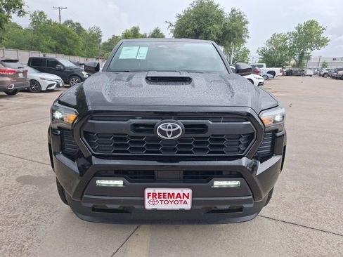 Used 2025 Toyota Tacoma TRD Sport RWD image 9