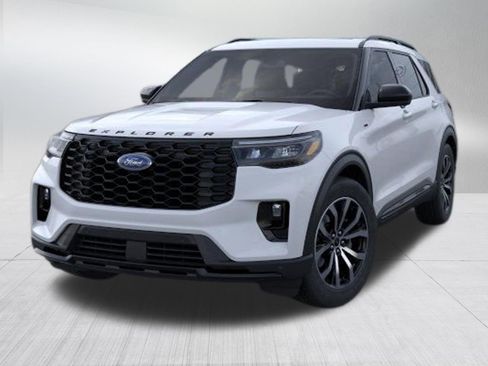 New 2026 Ford Explorer ST-Line image 3