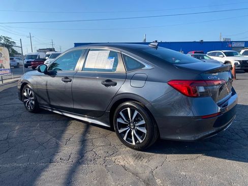 Used 2024 Honda Civic EX image 5