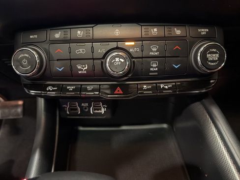 Used 2023 Dodge Durango GT image 10