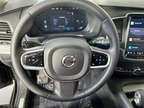 Used 2023 Volvo XC90 B5 Core image 11