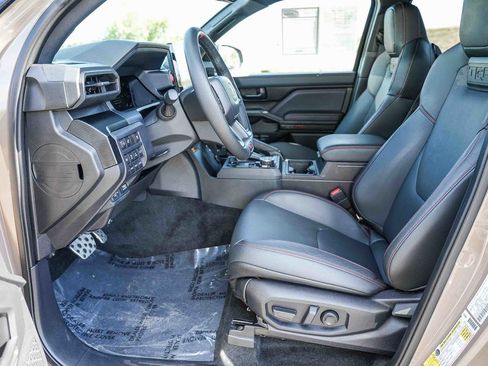 Used 2025 Toyota Tacoma TRD Pro AWD/4WD image 17